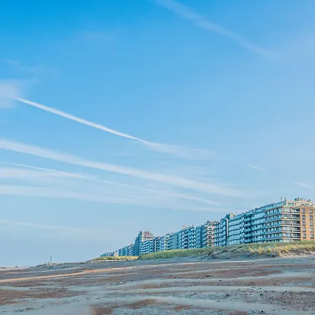 Horizon 0501 Located On The Sea